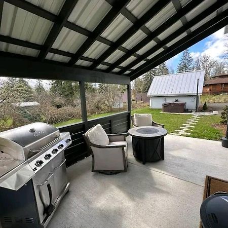 Romantic Cozy Cabin Walk To Lake Hot Tub Bikes Kayaks Grill Onalaska المظهر الخارجي الصورة