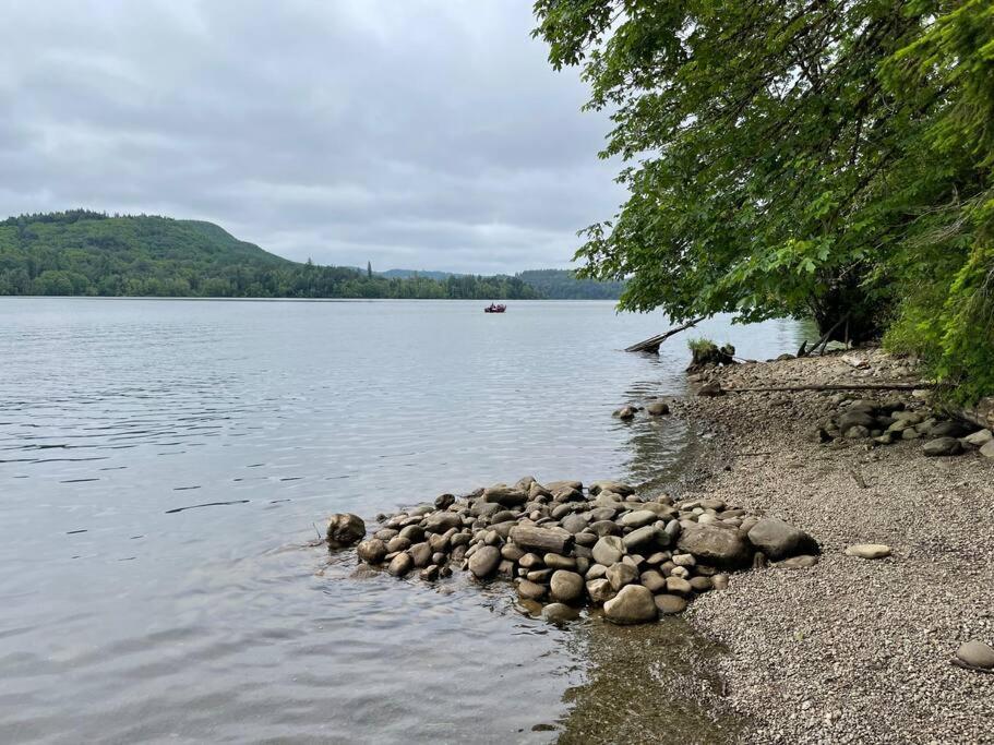 Romantic Cozy Cabin Walk To Lake Hot Tub Bikes Kayaks Grill Onalaska المظهر الخارجي الصورة